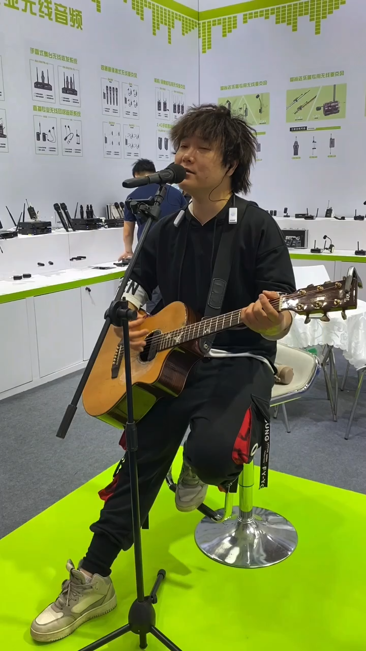 G6 2.4G Wireless Microphone Adapter